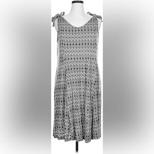 Ellos Plus Size 2X (26/28 4X) Black and White Backless Dress